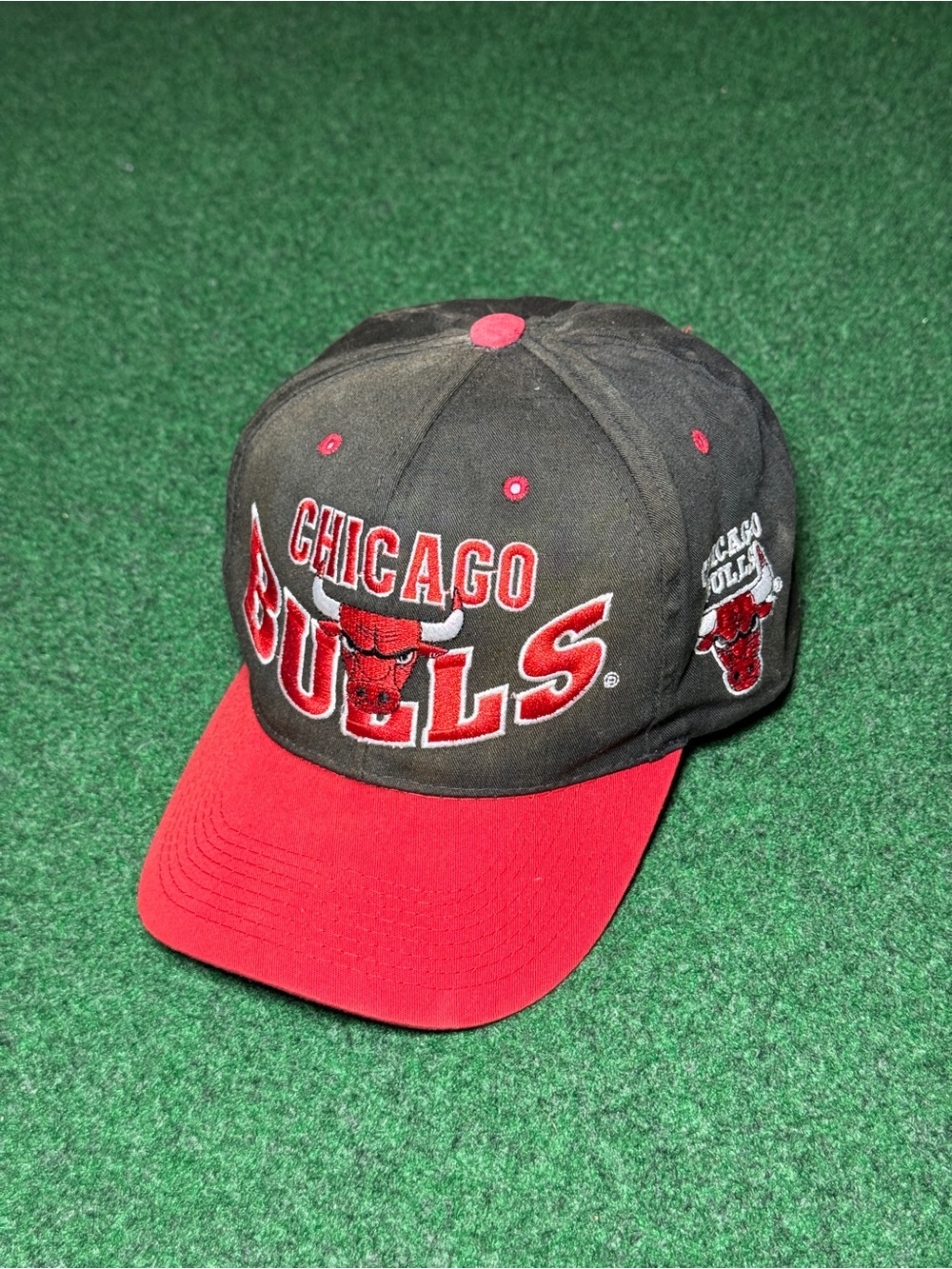 Chicago Bulls Vintage Snapback Hat 90s NBA Embroidered Black Baseball Cap